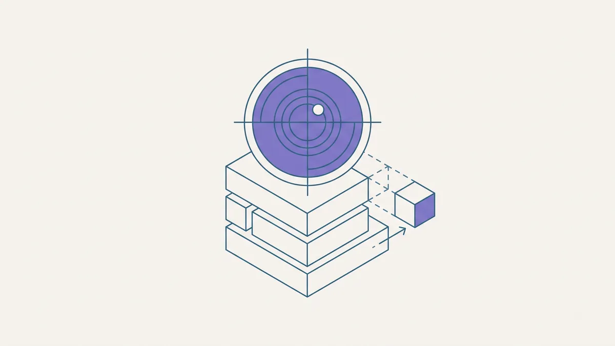 Abstrakte isometrische Illustration einer Lupe über einem geschichteten Systemdiagramm mit einzelnen hervorgehobenen Knotenpunkten.